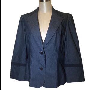 Worth soft Jean jacket two buttons size 10